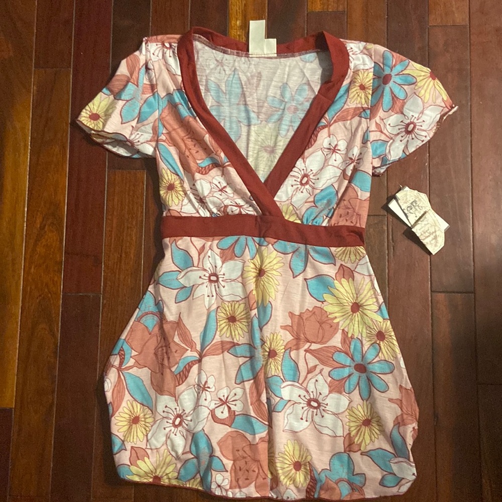 L8ter size medium back tie top
